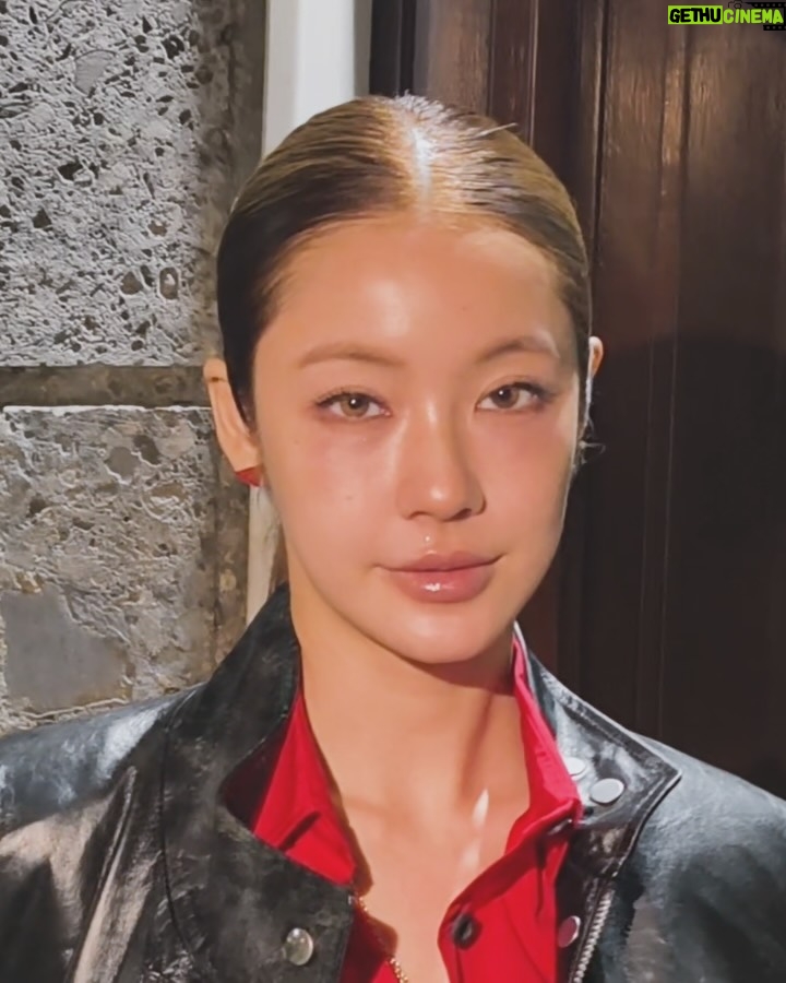 Tipnaree Weerawatnodom - 427.4K Likes - 🤘🏻❤️‍🔥🍕✨ #PradaFW26 #Prada @prada