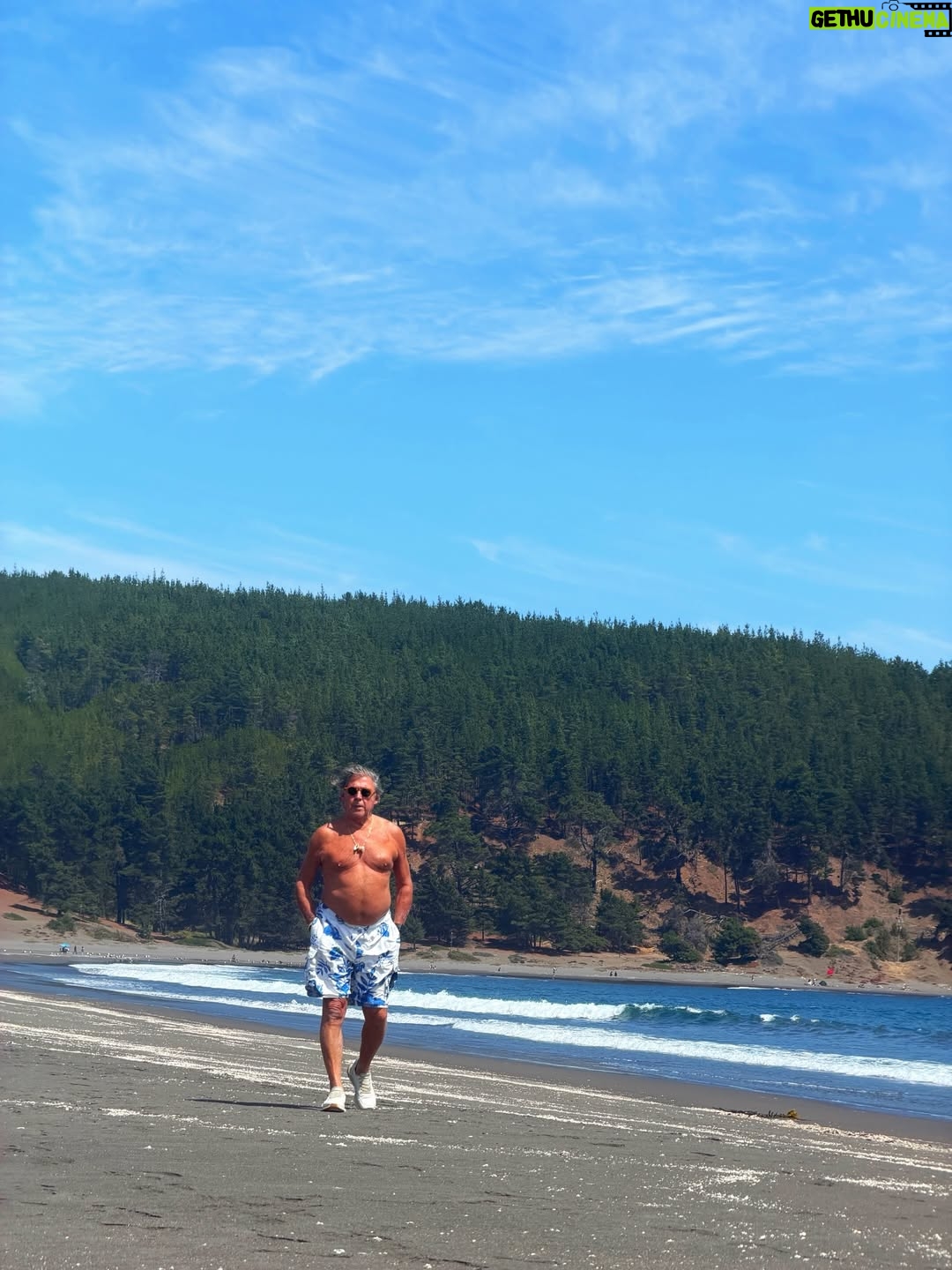 Tita Ureta - 48.5K Likes - LO NECESITABA, estar en familia me da paz ✨
Un merecido descanso en @casa_punta_puertecillo un verdadero paraíso para venir a relajarme con los míos. Les paso el dato de la Ale @akatz.propiedades que siempre tiene buenos datos para venir a desconectarse. Sigan a ambas cuentas, así se inspiran en su próxima escapada :)