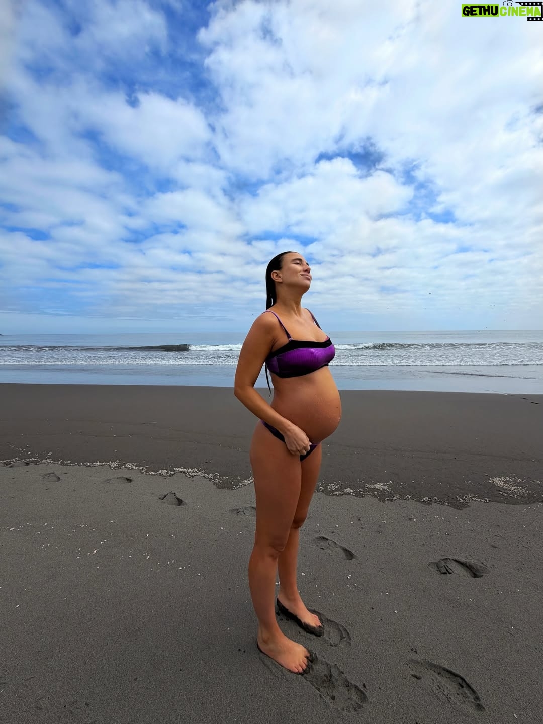 Tita Ureta - 48.5K Likes - LO NECESITABA, estar en familia me da paz ✨
Un merecido descanso en @casa_punta_puertecillo un verdadero paraíso para venir a relajarme con los míos. Les paso el dato de la Ale @akatz.propiedades que siempre tiene buenos datos para venir a desconectarse. Sigan a ambas cuentas, así se inspiran en su próxima escapada :)