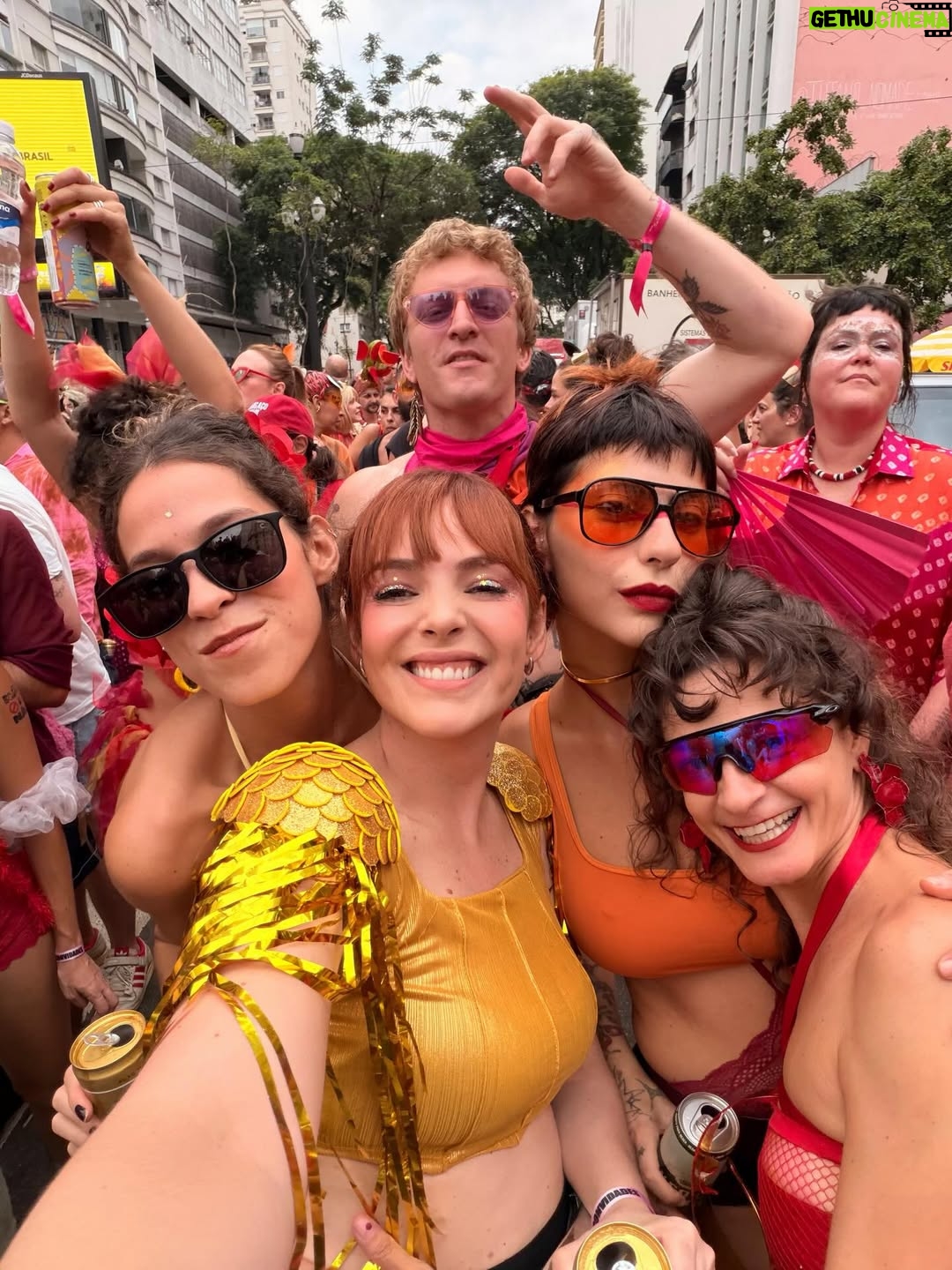 Titi Müller - 13.3K Likes - Deusulivre não ser brasileira 🙌