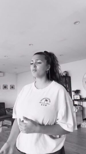 Tori Kelly Instagram - i havenβt posted me singing in a whileβ¦ if iβm honest i havenβt felt 100% myself since giving birth. but instead of waiting to feel βreadyβ or βbackβ i decided to not overthink itβ¦. & it felt good to just let go & let it out β‘πͺ΄