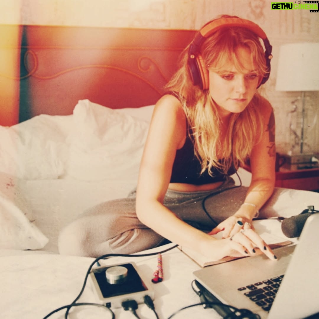 Tove Lo - 93.2K Likes - 2016 ✌️
