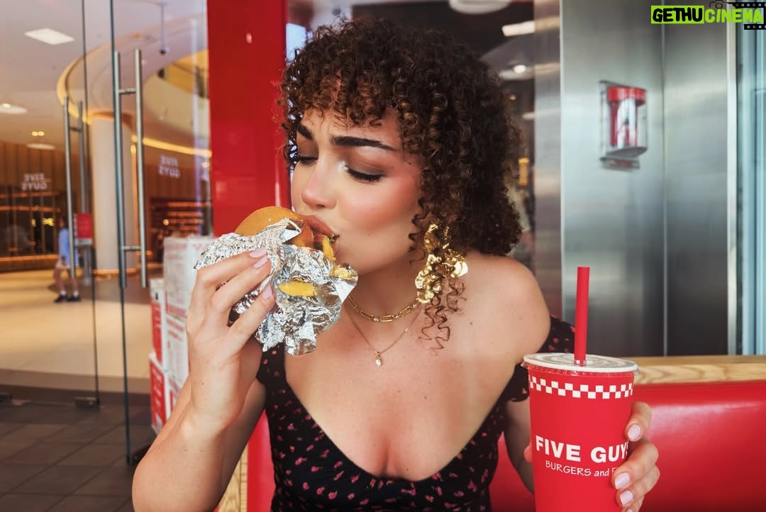 Tuana Tezsay - 3 Likes - Dubai dumpieee 🏜️🐪🏙️