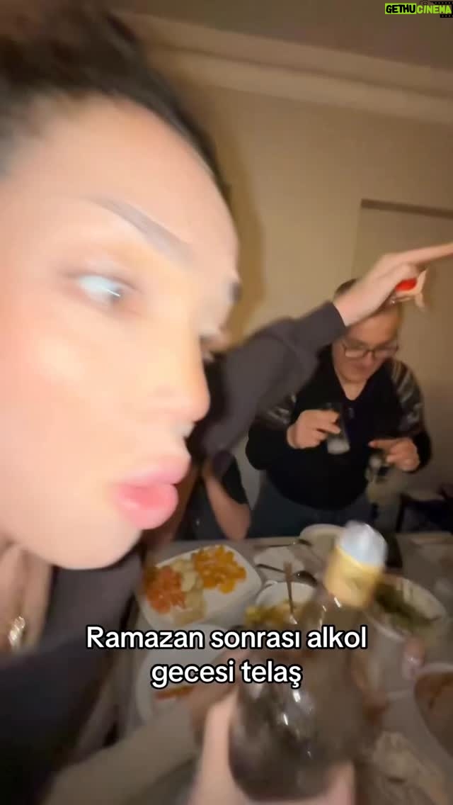 Tuana Tezsay - 3 Likes - ÇABUK ÇABUK ÇABUKKKKK