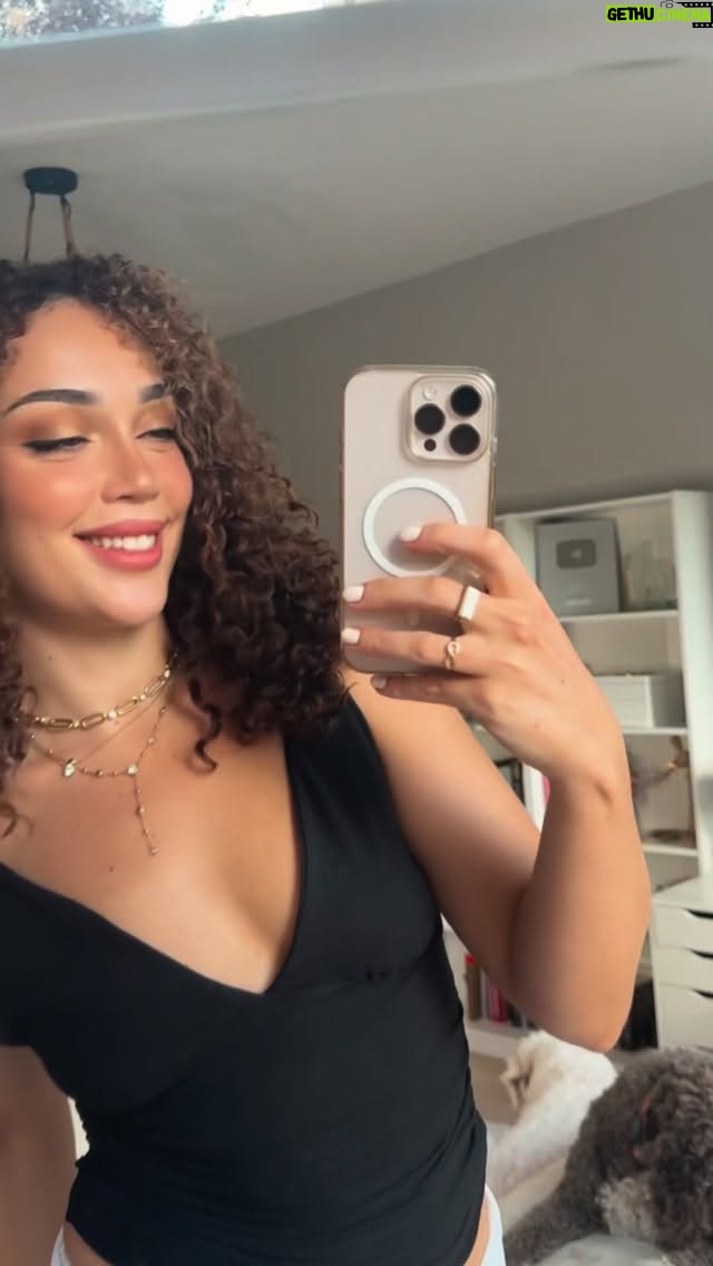 Tuana Tezsay - 3 Likes - 2025 iyisiyle kötüsüyle bittin. 2026 sadece güzellik getirsin❤️