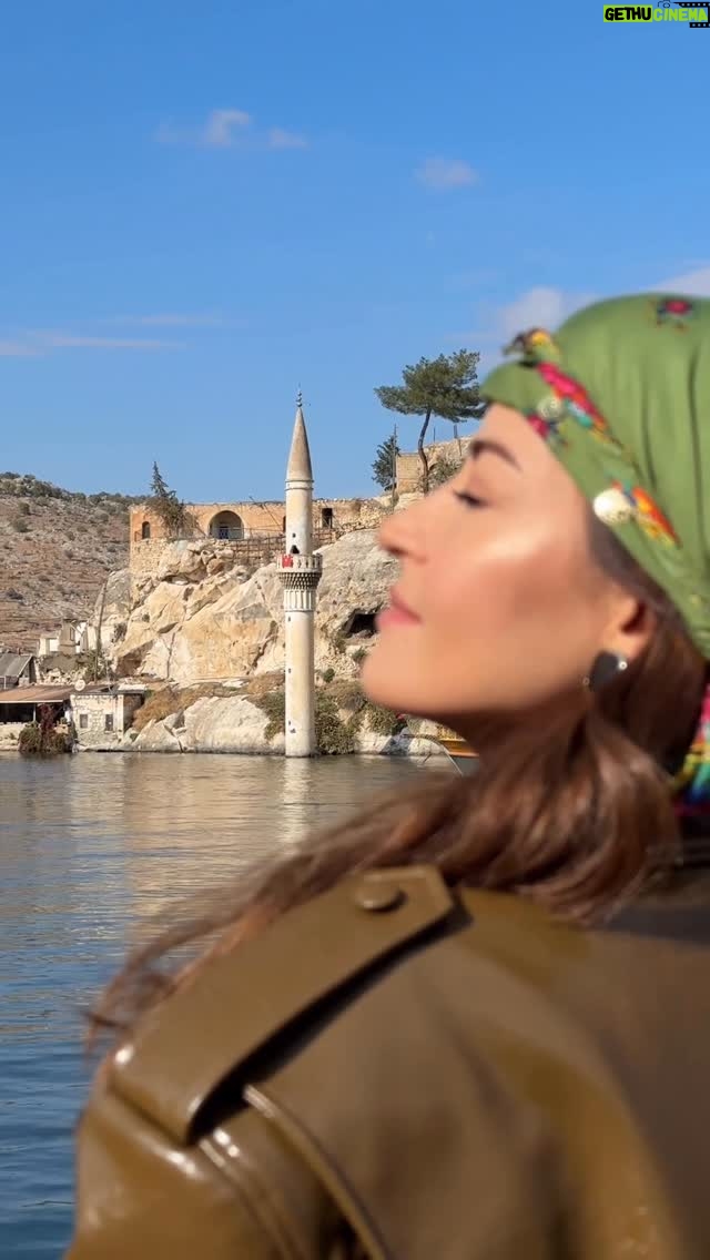 Tuğba Melis Türk - 14.6K Likes - Antep ‘in yeri bende hep ayrı olucak💙🙏🏻 Umre yolculuğumun  haberini orada almıştım.😊😊 Bu da Antep gezimiz sırasında uğradığımız Halfeti Şanlıurfa dan bir anı🥰 

#reklam 
#fyp