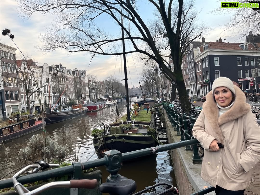 Türkan Şoray - 65K Likes - Hollanda’da..