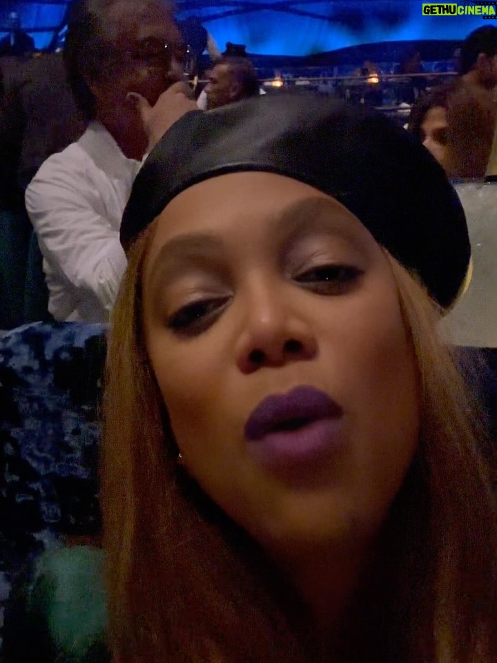 Tyra Banks - 24.6K Likes - OK, so like… wait.
Was it a dream… or was it real?
Because what I experienced at @vidantaworld was so…WOW!

The Estates Suite (I was running around it like a kid).
The warm service (Hi German, you were so precious and so kind.)
The delicious food (OMG… the ribs 😋 and corn with liquid butter).
The spa (Esmeralda, you were a stressed ice-cream-founder’s stress reliever 🧘🏽‍♀️)
The fountain show — next level 💦.
The margaritas (and thank you to the gentleman who introduced me to a Paloma).

And finally… LUDO.
A Cirque du Soleil… shall I say… spectacle… cuz wow… it’s so unique and begins with an experiential dinner. I’m in the experiential food biz, and this surprised and delighted ME. 

Okurrrr??? 

The theater is surrounded by water. I don’t even know how to explain it. It was just… pretty otherworldly.

I can’t wait to come back and next time, I’m bringing the fam. 

Enviando abrazos, besos y SMiZEs a todas las personas tan amables que conocí durante mi estancia. Hasta que nos volvamos a encontrar… ya estoy soñando con volver.

💛TyTy