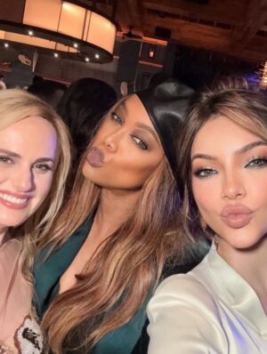 Tyra Banks Instagram - OK, so like… wait.
Was it a dream… or was it real?
Because what I experienced at @vidantaworld was so…WOW!

The Estates Suite (I was running around it like a kid).
The warm service (Hi German, you were so precious and so kind.)
The delicious food (OMG… the ribs 😋 and corn with liquid butter).
The spa (Esmeralda, you were a stressed ice-cream-founder’s stress reliever 🧘🏽‍♀️)
The fountain show — next level 💦.
The margaritas (and thank you to the gentleman who introduced me to a Paloma).

And finally… LUDO.
A Cirque du Soleil… shall I say… spectacle… cuz wow… it’s so unique and begins with an experiential dinner. I’m in the experiential food biz, and this surprised and delighted ME. 

Okurrrr??? 

The theater is surrounded by water. I don’t even know how to explain it. It was just… pretty otherworldly.

I can’t wait to come back and next time, I’m bringing the fam. 

Enviando abrazos, besos y SMiZEs a todas las personas tan amables que conocí durante mi estancia. Hasta que nos volvamos a encontrar… ya estoy soñando con volver.

💛TyTy