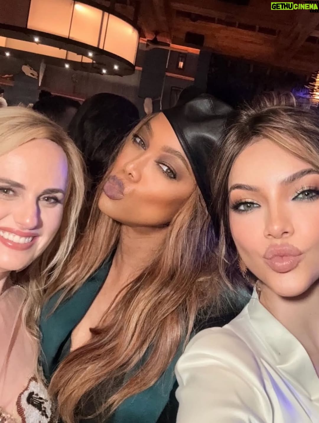 Tyra Banks - 24.6K Likes - OK, so like… wait.
Was it a dream… or was it real?
Because what I experienced at @vidantaworld was so…WOW!

The Estates Suite (I was running around it like a kid).
The warm service (Hi German, you were so precious and so kind.)
The delicious food (OMG… the ribs 😋 and corn with liquid butter).
The spa (Esmeralda, you were a stressed ice-cream-founder’s stress reliever 🧘🏽‍♀️)
The fountain show — next level 💦.
The margaritas (and thank you to the gentleman who introduced me to a Paloma).

And finally… LUDO.
A Cirque du Soleil… shall I say… spectacle… cuz wow… it’s so unique and begins with an experiential dinner. I’m in the experiential food biz, and this surprised and delighted ME. 

Okurrrr??? 

The theater is surrounded by water. I don’t even know how to explain it. It was just… pretty otherworldly.

I can’t wait to come back and next time, I’m bringing the fam. 

Enviando abrazos, besos y SMiZEs a todas las personas tan amables que conocí durante mi estancia. Hasta que nos volvamos a encontrar… ya estoy soñando con volver.

💛TyTy
