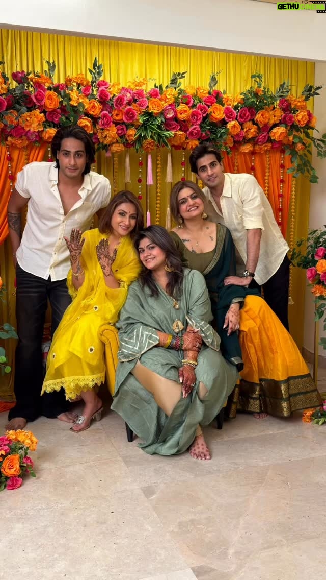 Urvashi Dholakia - 47.2K Likes - SHAADI TIME 💍 @umikapvaswani @anmol.manchanda777 ❤️❤️💐💐🥂🥂 🧿 #delayedbutdestined 😘💕🫶🏻 
MANY MANY CONGRATULATIONS 🥳 
:
:
#reels #urvashidholakia #reelsinstagram #reelitfeelit
