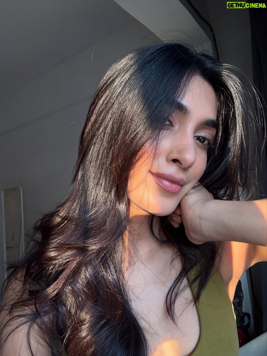 Vaishnavi Andhale - 19.1K Likes - bits of me across the world from front camera POV 🩵