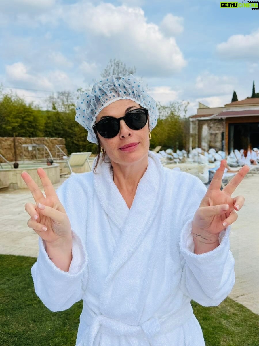 Vanessa Incontrada - 31.3K Likes - Il mio weekend di relax dopo mesi no stop… 🧘‍♀️❤️

@termedisaturnia #thanksforthegift