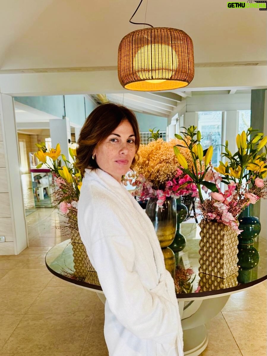 Vanessa Incontrada - 31.3K Likes - Il mio weekend di relax dopo mesi no stop… 🧘‍♀️❤️

@termedisaturnia #thanksforthegift