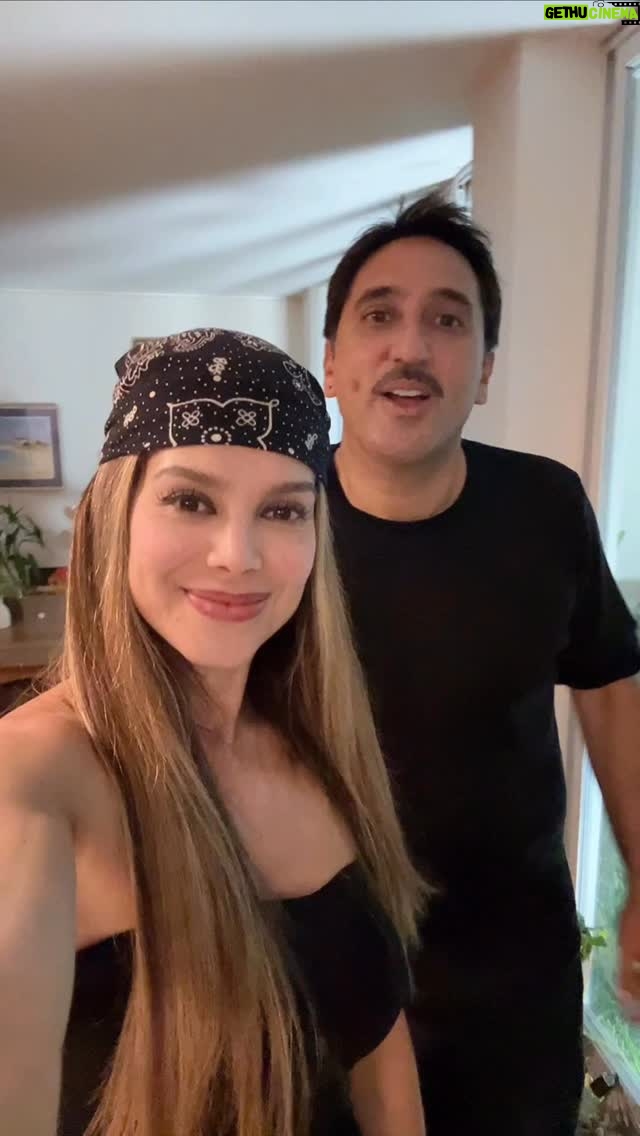 Vanessa Jeri - 9.1K Likes - Nuevamente juntos 😁✌🏼 
@cesarritterburga @sandiaproject 🎥