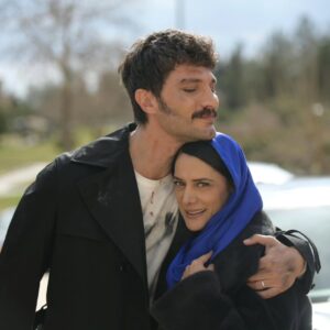 Veda Yurtsever Instagram - Annesinin minnoşu, hanimiş benim halefim @ilhansen 🩷🥰 Bu akşam gelin konağa, bekliiz🙏  @halefdizi  @nowtvturkiye  #halefköklerinçağrısı