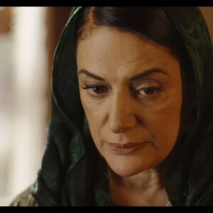 Veda Yurtsever Instagram - Hiç unutmam gene bir gün setteyiz, gâh çekiyoruz gâh eğleniyoruz... Buyrun, akşam da konaktayız, çaya gelin🫶😘🙏 @halefdizi @nowtvturkiye @mostproduction #halefköklerinçağrısı