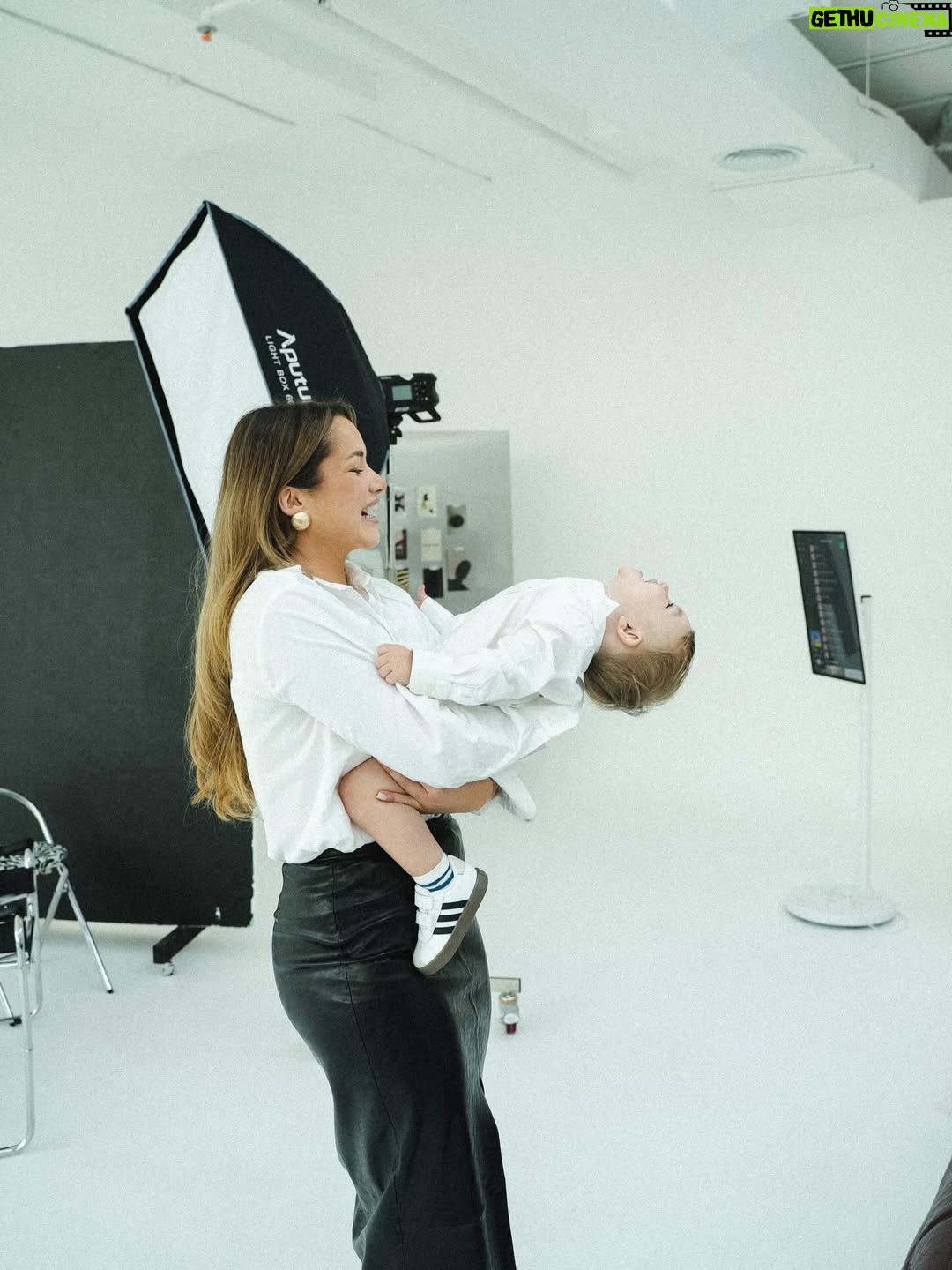 Victoria Mehault - 236.3K Likes - My forever boy 🤍 premier shooting pour boubou, il était tout content et faisait n’importe quoi 😂 Il a même jugé nécessaire de faire une pause en s’allongeant au sol 😭😭 📸 @luciledafonseca