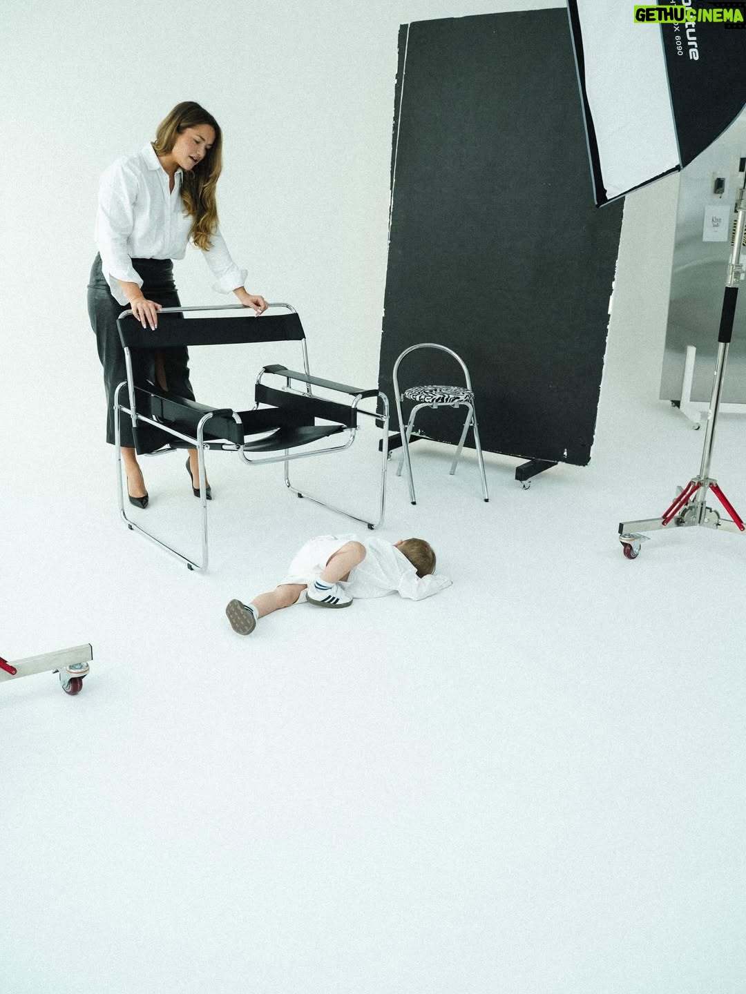Victoria Mehault - 236.3K Likes - My forever boy 🤍 premier shooting pour boubou, il était tout content et faisait n’importe quoi 😂 Il a même jugé nécessaire de faire une pause en s’allongeant au sol 😭😭 📸 @luciledafonseca