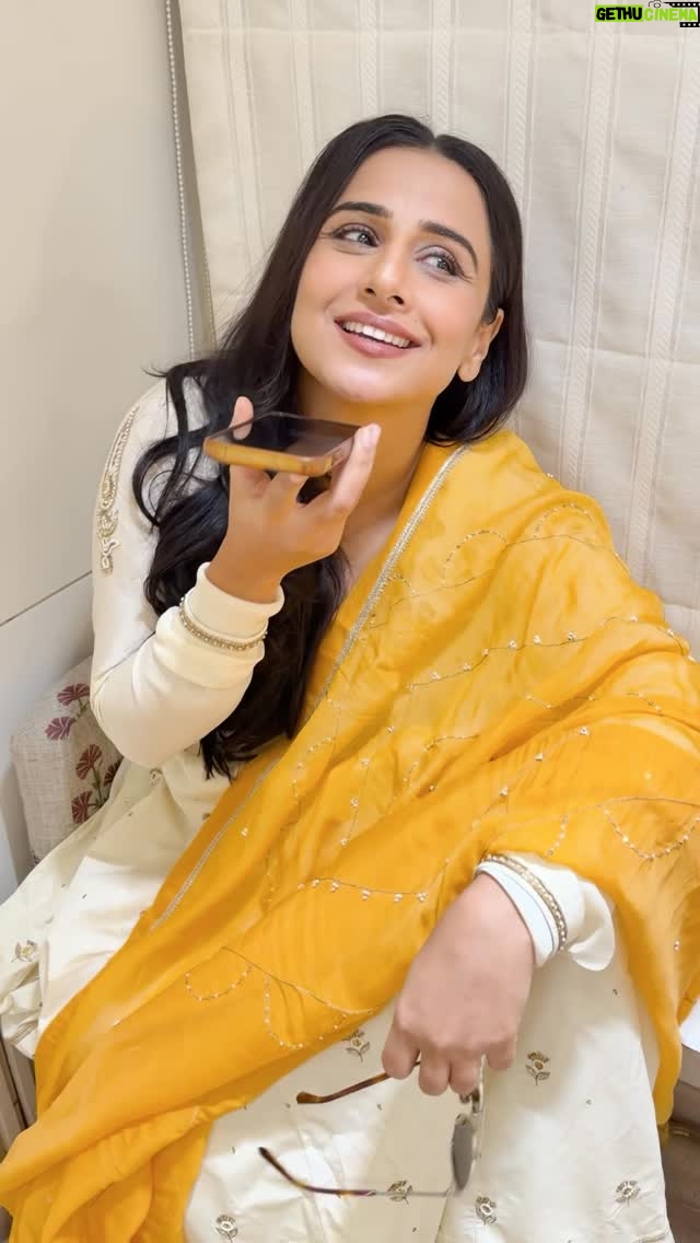 Vidya Balan - 443.5K Likes - Jab aap kisi ko HR karna chahte hain par khud ho jaaye hain…Hairaan sir 😂🤣!!