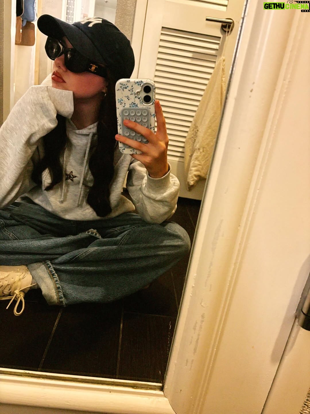 Violet McGraw - 43.2K Likes - 🍝🍜🍱🍣