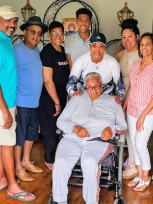Vivica A. Fox Instagram - GM Dawlings! Join me in wishing our BEAUTIFUL QUEEN MOTHER Ms Everlyena Fox a Happy Blessed 90th Bday! Mom your children @sugiefw54 @marv_fox #SANDY @msvfox, grandchildren & great grandchildren LUVS YA TONS! What a BLESSING you've been to so many! #LifeIsGood #GodIsGood #Family1st #FoxFamilyStrong! ππΎπΈπ½ππππΎ