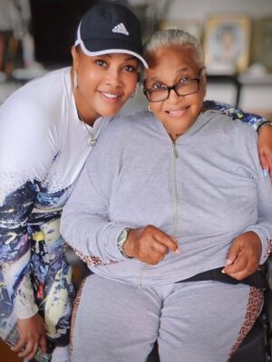 Vivica A. Fox Instagram - GM Dawlings! Join me in wishing our BEAUTIFUL QUEEN MOTHER Ms Everlyena Fox a Happy Blessed 90th Bday! Mom your children @sugiefw54 @marv_fox #SANDY @msvfox, grandchildren & great grandchildren LUVS YA TONS! What a BLESSING you've been to so many! #LifeIsGood #GodIsGood #Family1st #FoxFamilyStrong! ππΎπΈπ½ππππΎ