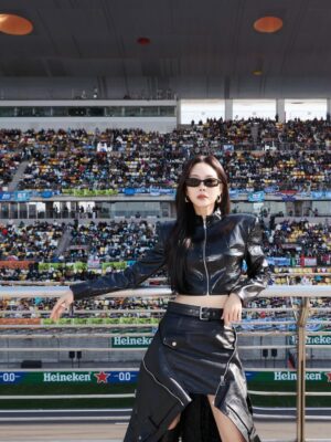 Wang Feifei Instagram - #f1 🏎️🏎️ #shanghai

 #天猫小黑盒 x #VOGUE