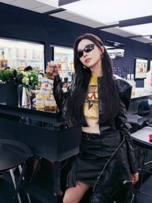 Wang Feifei Instagram - #f1 🏎️🏎️ #shanghai

 #天猫小黑盒 x #VOGUE