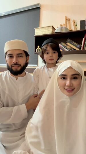 Wawa Zainal Instagram - 😂😅

@hayla_family