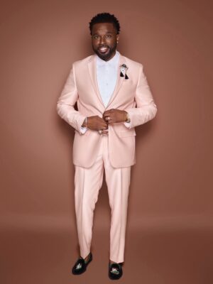 Wendy Osefo Instagram - Screaming Happy Birthday to my amazing husband @iameddieo. On this birthday, I want you to know how deeply you are loved and appreciated. The kids and I are so thankful for all that you do. Above all, I pray that this new year is both gentle to your heart and peaceful to your spirit. You are a light and don’t you ever forget that! I will ALWAYS be by your side. May God’s grace continue to shine upon you on this day and all others to follow. Happy birthday my love 🎉✨ Yall, please help me wish @iameddieo a happy birthday!! 🎂🎈 #BirthdayBoy