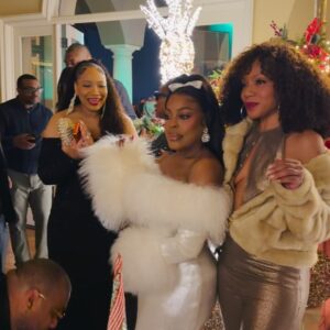 Wendy Raquel Robinson Instagram - When yo bestie throws the #ChristmasPartyoftheYear...you gotta show up!!! Thank you @niecynash1 it was a bash❤️💕🔥🔥🔥🔥 #Happy Holy Dayz