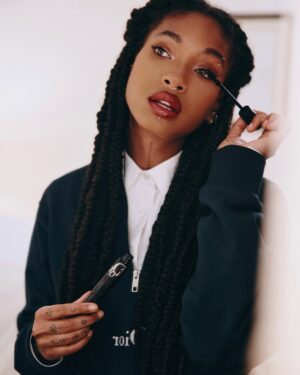 Willow Smith Instagram - Getting ready with Dior Addict in Los Angeles.
Glazed lips, a hint of perfume — and a little Dior secret @WillowSmith can’t stop wearing.
 
#DiorBeauty #DiorMakeup #DiorAddict