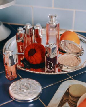 Willow Smith Instagram - Getting ready with Dior Addict in Los Angeles.
Glazed lips, a hint of perfume — and a little Dior secret @WillowSmith can’t stop wearing.
 
#DiorBeauty #DiorMakeup #DiorAddict