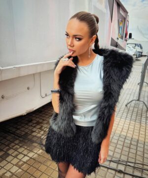 Yana Koshkina Instagram - Очень ненавязчиво решила сообщить вам о том, что мы снимаем новый сезон «Однажды в России». Давненько таких образов не было…🙄