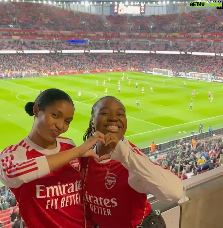 Yara Shahidi - 282.4K Likes - We make it look EZE 💥 Spent a perfect Sunday at my first @arsenal match … but it is far from my last (I couldn’t ask for a better partner to memorize all the chants with than @veekativhu 🤭)