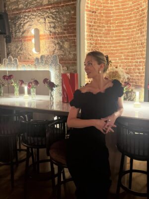 Yasemin Kay Allen Instagram - Ayrılık Da Sevdaya Dahil
To Love, To Lose
@netflixturkiye 
January 15