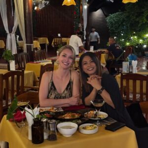 Yasemin Kay Allen Instagram - Good times.
🇹🇭