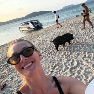 Yasemin Kay Allen Instagram - Good times.
🇹🇭