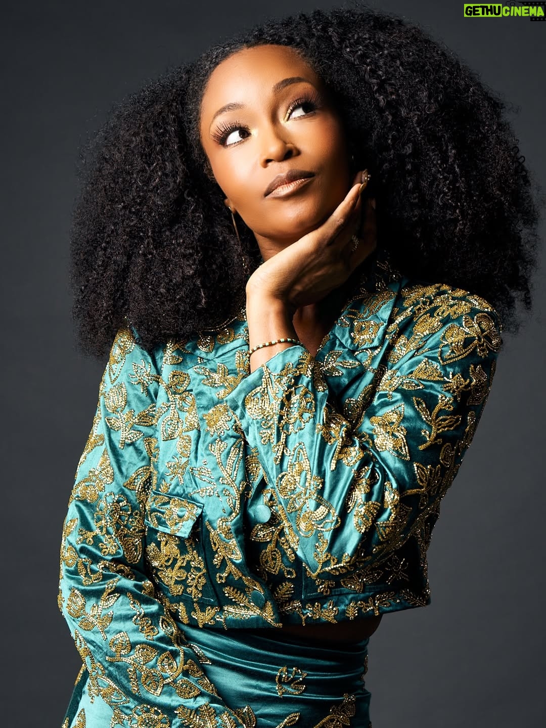 Yaya DaCosta - 6.8K Likes - One of my favorite things about award season is the family reunion vibes. 
Thank you, Uptown Honors @uptownmagazine 
and @lexususa for a beautiful night celebrating some of our most talented men in the business!
@mariovanpeebles 
@tayediggsinsta 
@noblewood 
@omarbensonmiller 
Congratulations, fellas! 👏🏾
And to the hostess with the mostess… @taibeau , you and @therealchrisspencer made the show rich with love and laughter!
Thank you.