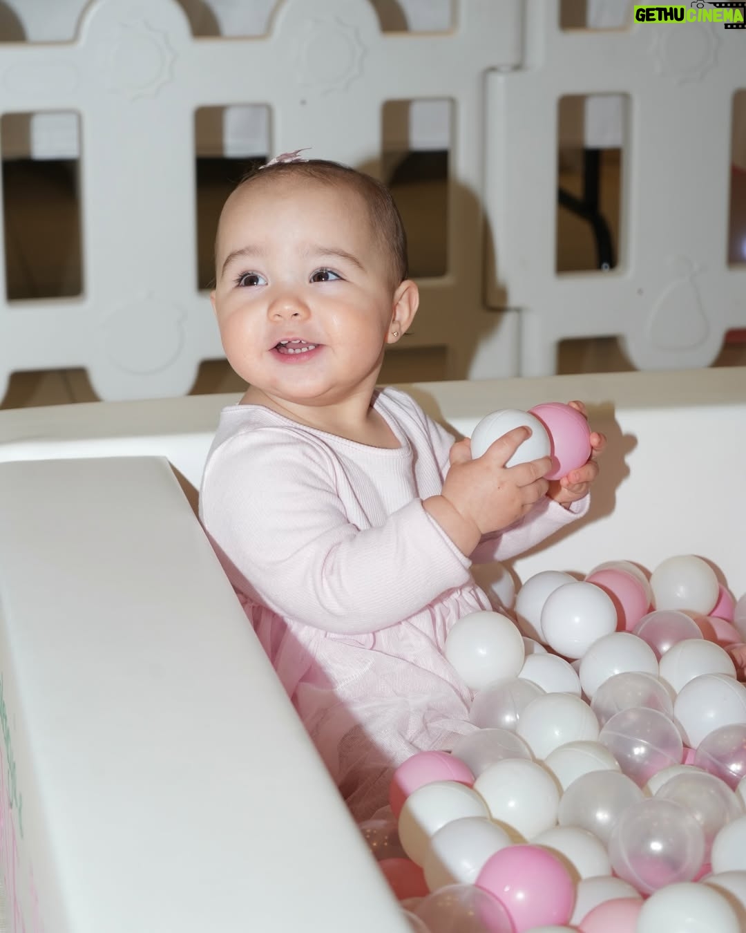 Yazmin Marziali - 3 Likes - happy 1st bday to our baby girl Valencya ❄️🤍

photos: @pinkwaterproductions