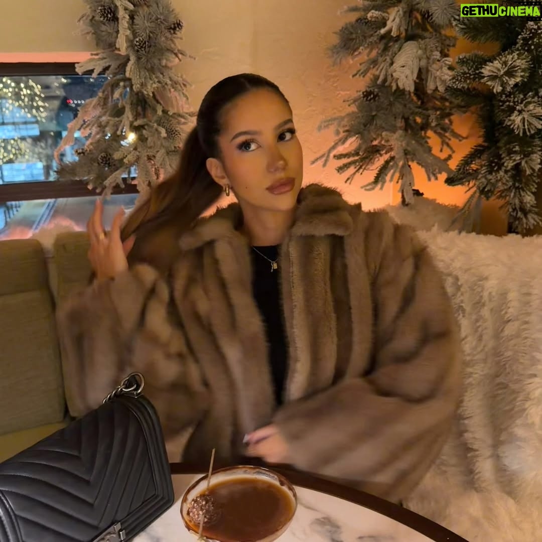 Yazmin Marziali - 6.8K Likes - defrosting
