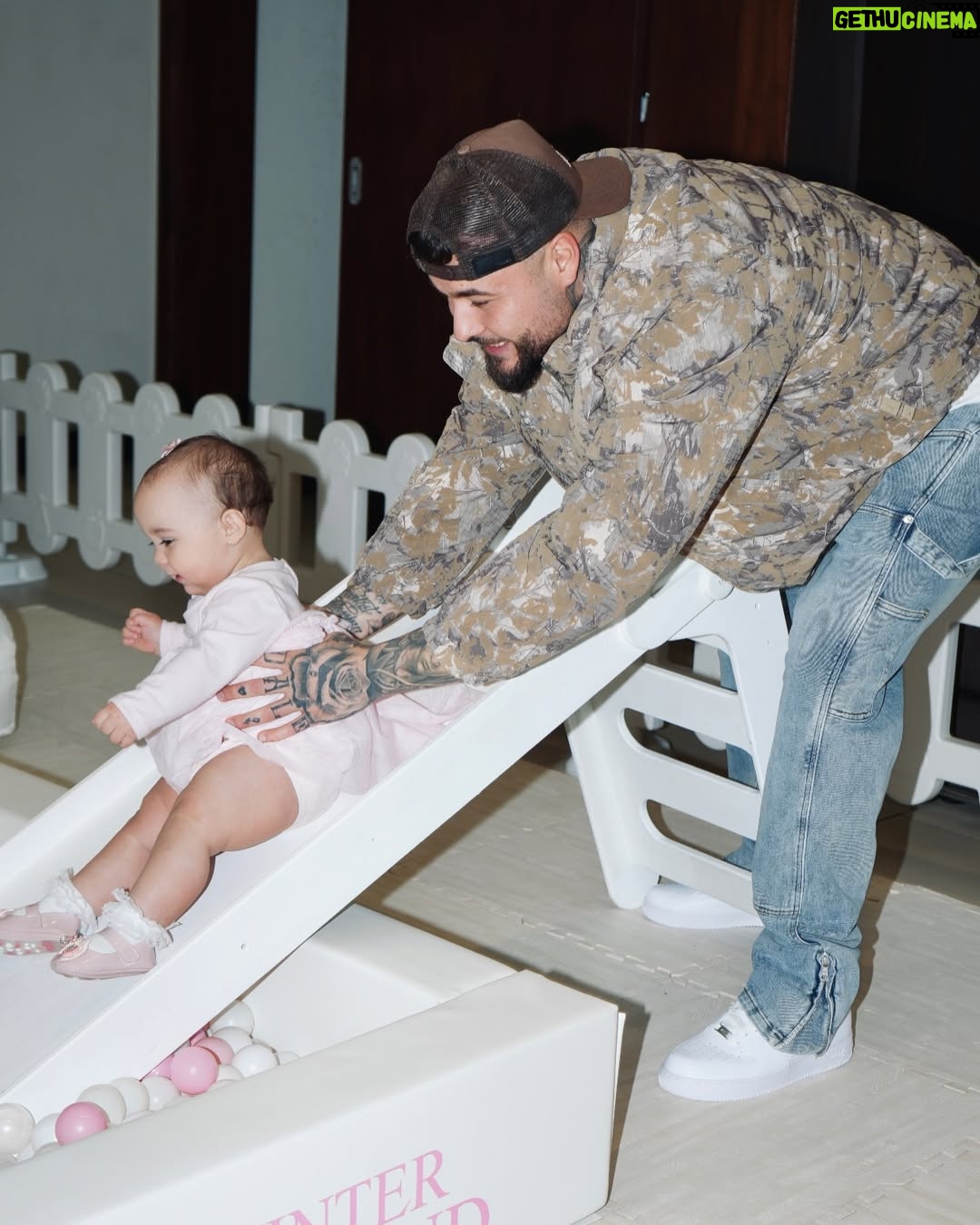 Yazmin Marziali - 3 Likes - happy 1st bday to our baby girl Valencya ❄️🤍

photos: @pinkwaterproductions