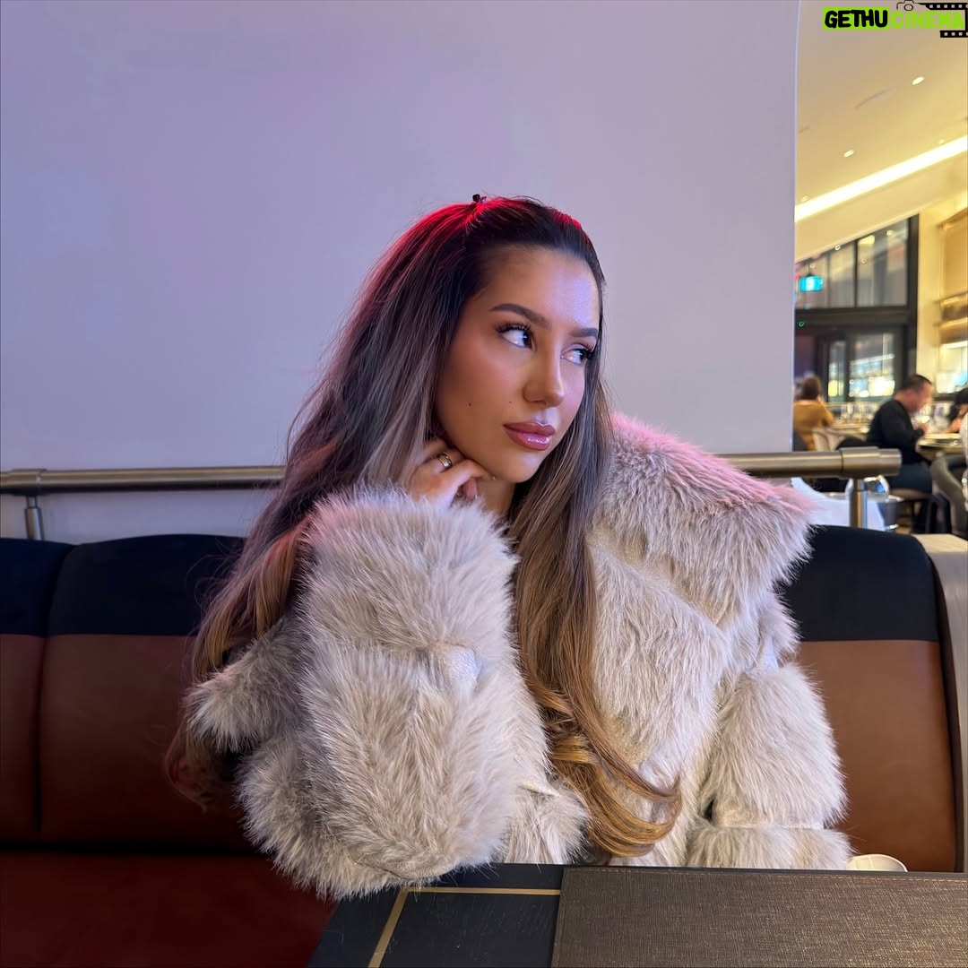 Yazmin Marziali - 3 Likes - 🤍🎀