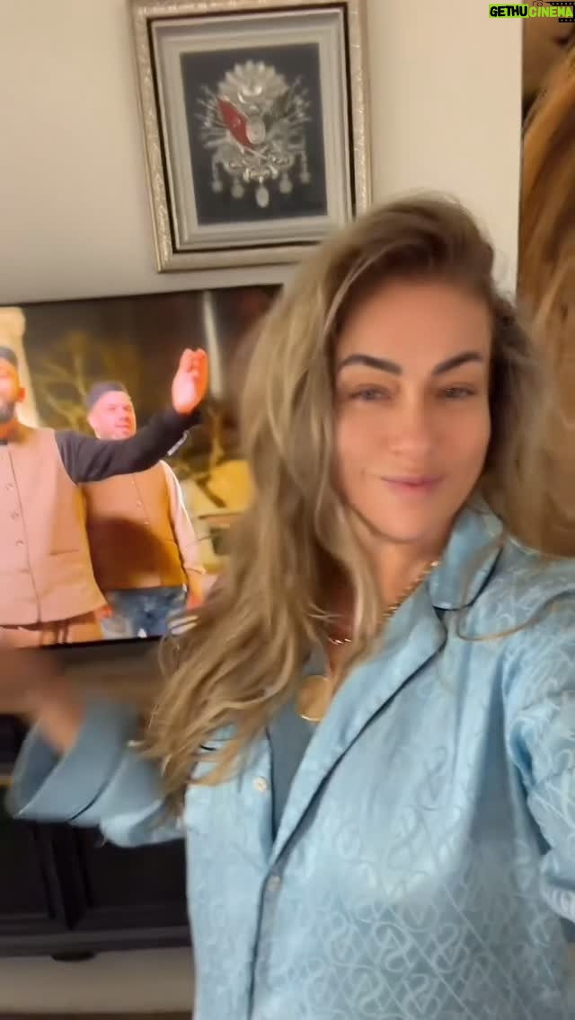 Yeliz Yeşilmen - 18K Likes - Takipçilerimyn yoğun isteği üzerine Real olarak gelsin Story‘de çekmiştim çok yazmışsınız hadi bakalım#kabedehacılarhuderallah #ramadanmübarek #öneçıkar #keşfetteyim