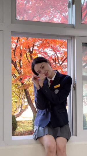 Yeo Joo-ha Instagram - 마지막은 오이헤드샷🥒 아니 당근헤드샷 🥕
어떤게 더 어울리카나아