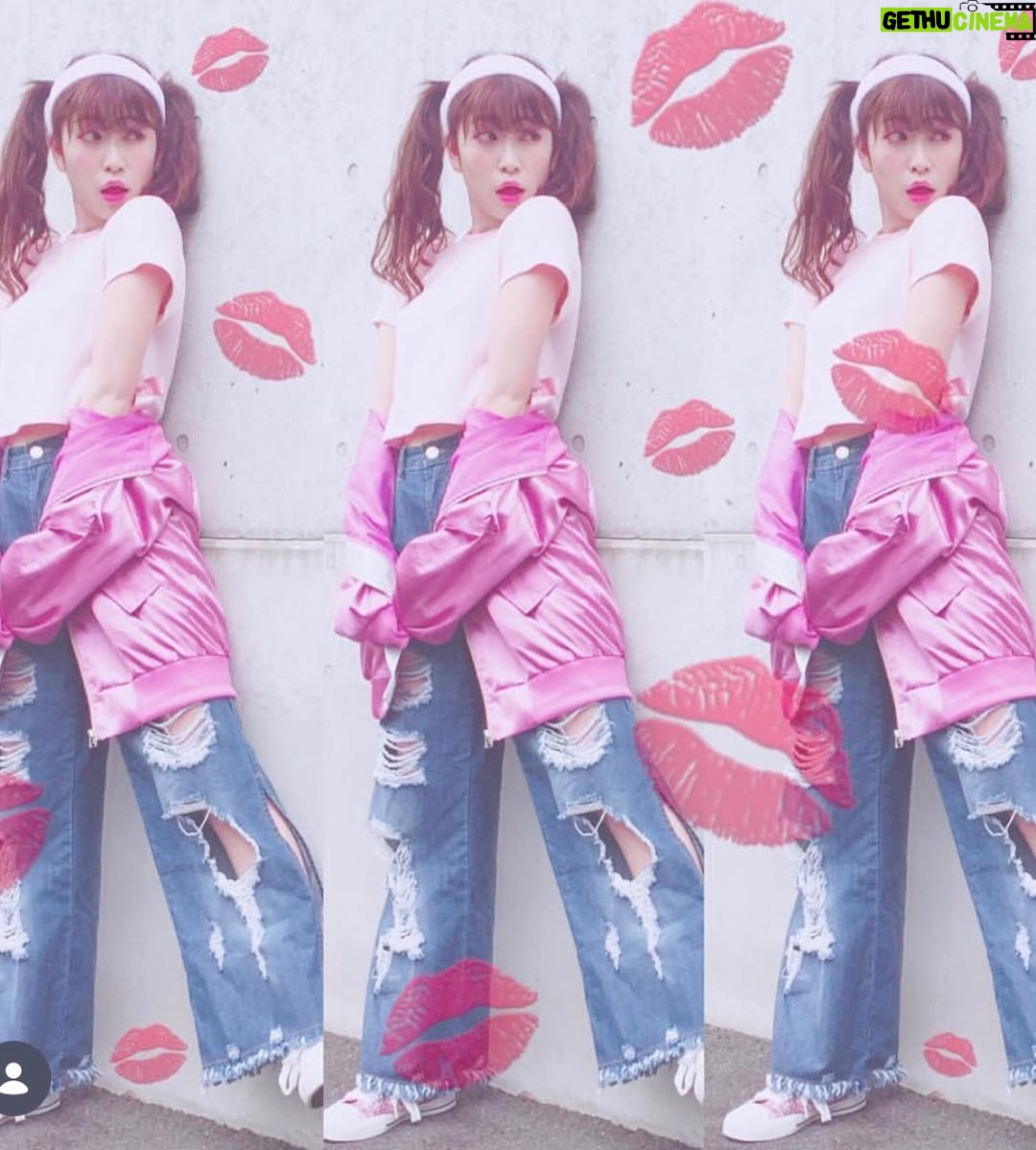 Yoshida Akari - 16.7K Likes - 2016年🩷💙onespoってブランドが
めっちゃ好きで、とにかく派手に生きてた。笑
.
ちょうどYouTube始めた頃で
とにかく周りの意見に惑わされず、自分信じて
必死で生きた年だったな〜☪️
ここから人生大きく変わった気がする💖
.
あれから10年経った2026年💕
また大きく人生が変わるんだろうな〜🤍わくわく