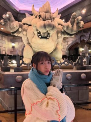 Yu-Hsuan Huang Instagram - 前陣子不小心說了好多次「好貴」
心想這樣不行
擔心講久了潛意識會被我影響
讓我真的一輩子都買不起
所以後來我都改說「有一天我會征服你」
這種正面有積極向上的詞語
不知道這種文該配什麼照片
所以用環球照
嘻嘻