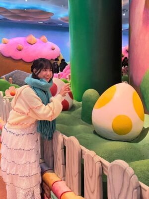 Yu-Hsuan Huang Instagram - 前陣子不小心說了好多次「好貴」
心想這樣不行
擔心講久了潛意識會被我影響
讓我真的一輩子都買不起
所以後來我都改說「有一天我會征服你」
這種正面有積極向上的詞語
不知道這種文該配什麼照片
所以用環球照
嘻嘻