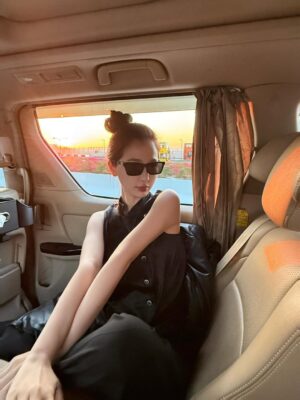 Yu Shuxin Instagram - #speedandlove  in hk😋